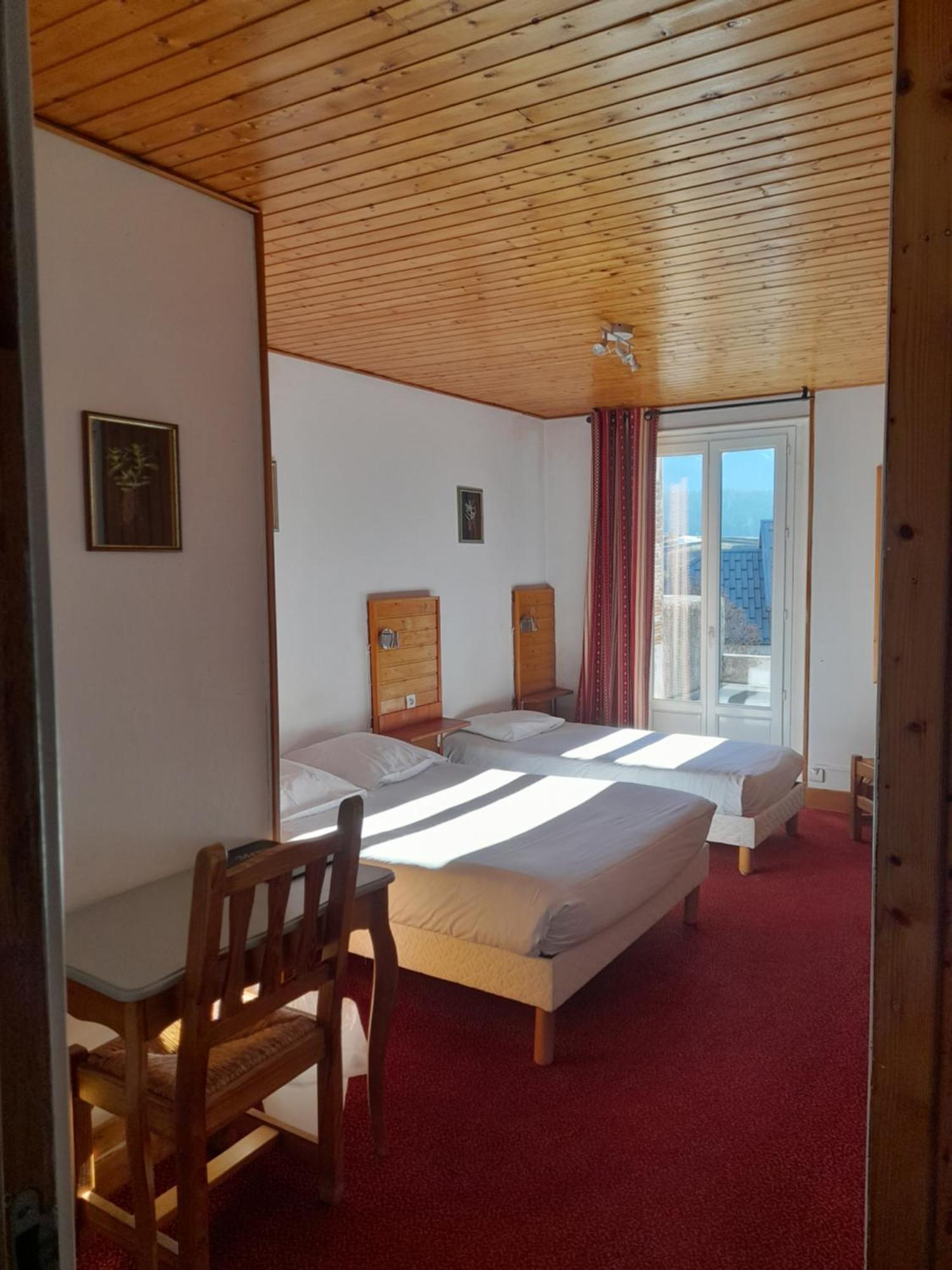ווילארד-דה-לאנס Hotel Du Centre מראה חיצוני תמונה